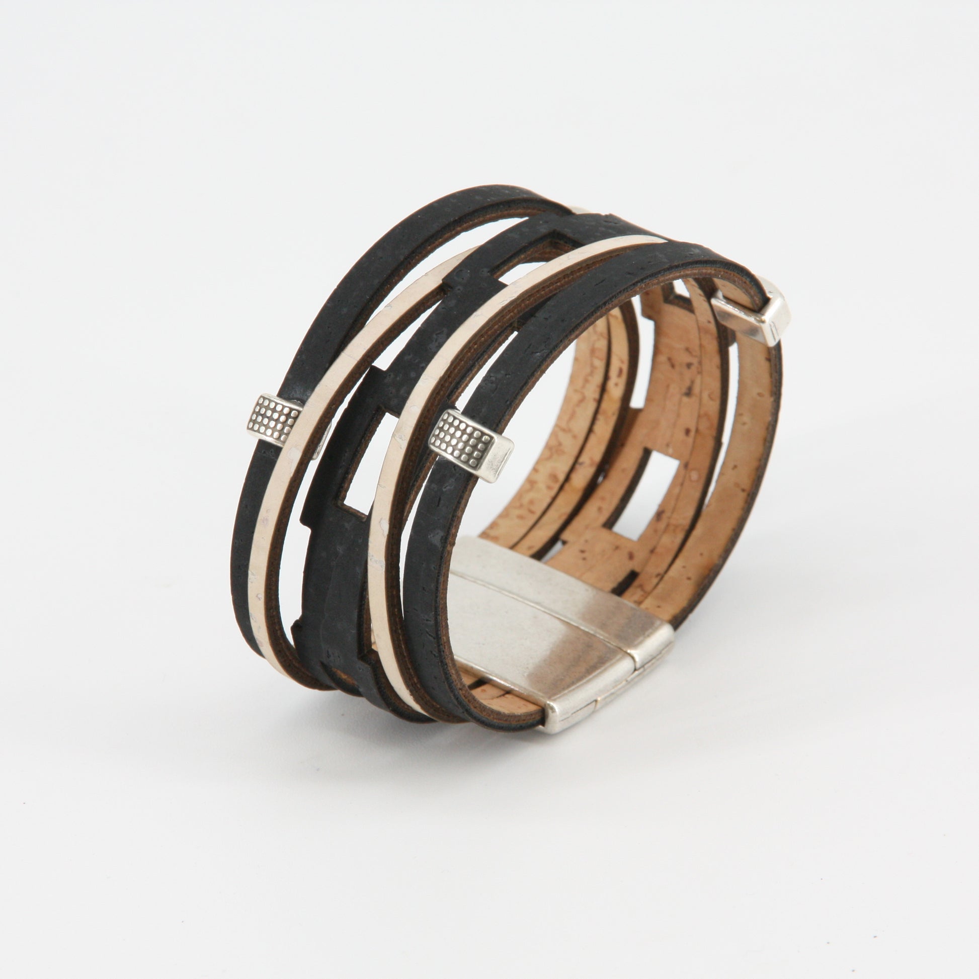 Kork Armband schwarz weiß vegan Marke Artipel