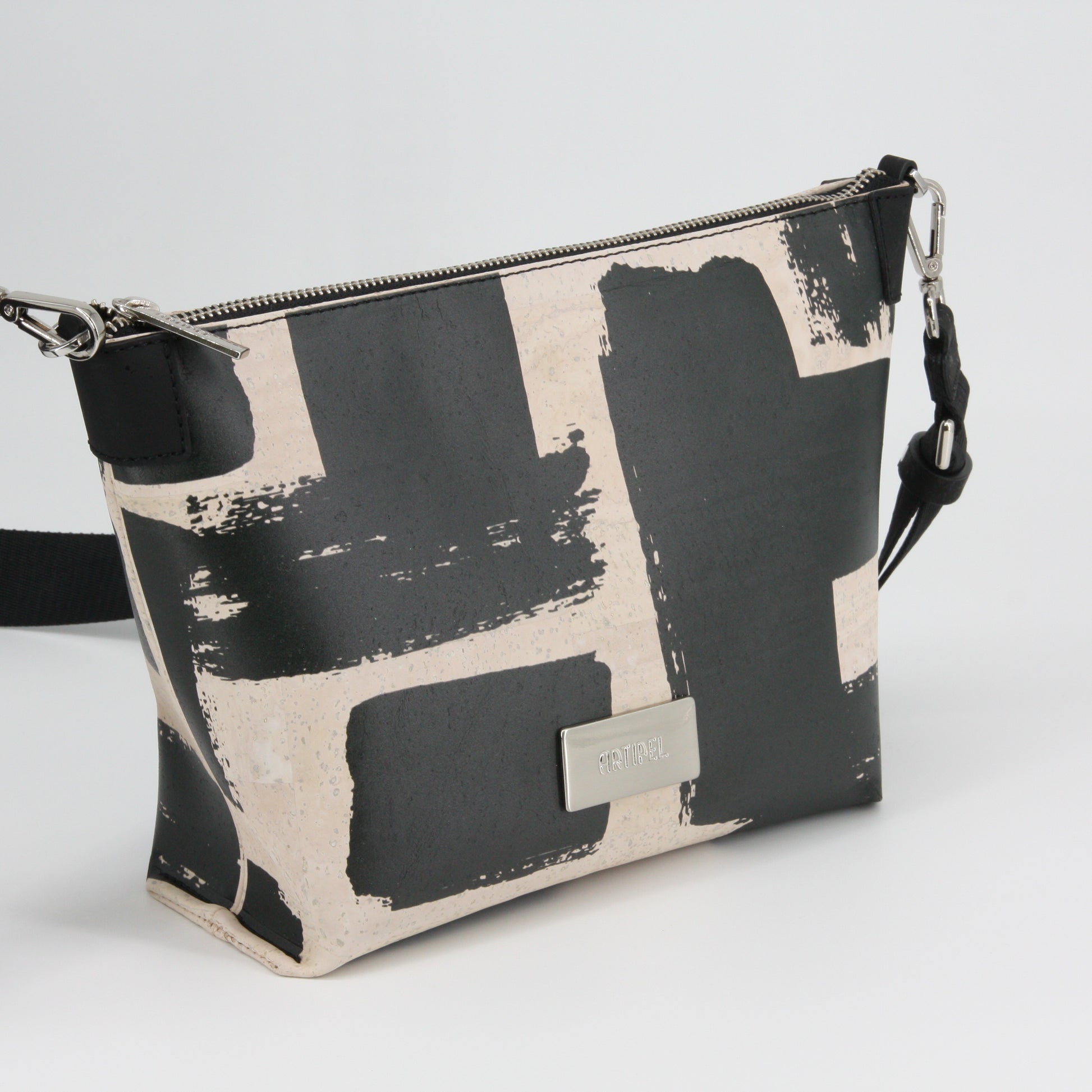 Kork Handtasche Vegan schwarz & weiß Edition Umhängetasche Frauen Marke Artipel